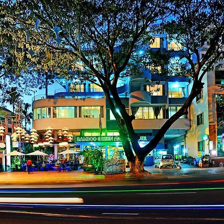 Bamboo Green Riverside Hotel Дананг Екстер'єр фото